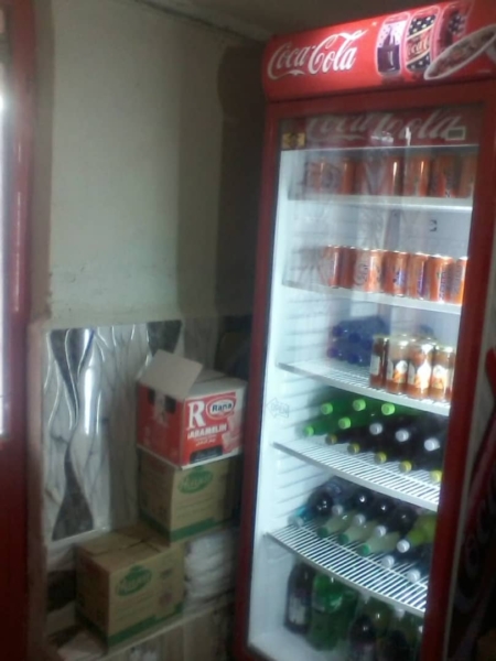 بار ارسالی یخچال ایستاده